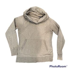 Women's L.L.Bean Cozy Pullover cream heather grey petite small